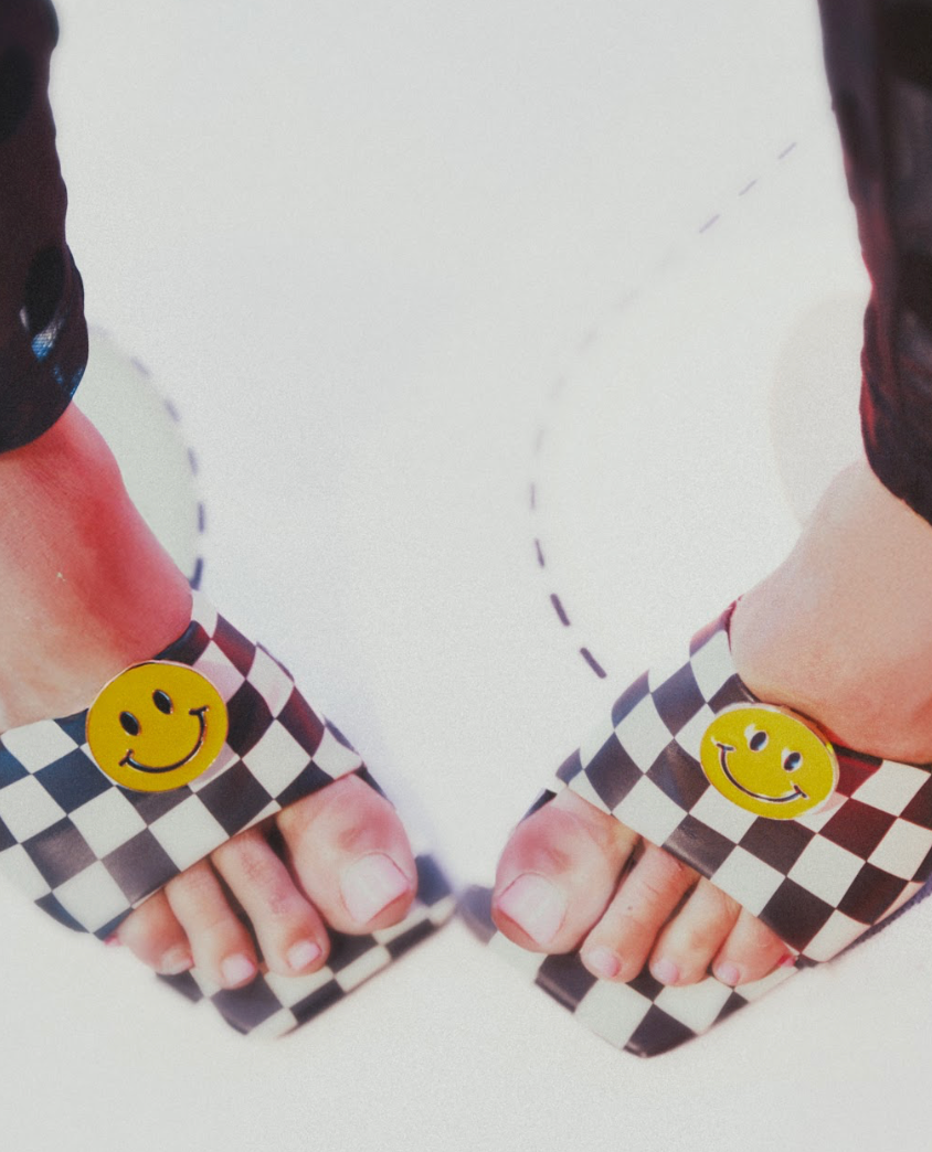 Happy Feet - Smiley Face Shoe Clips